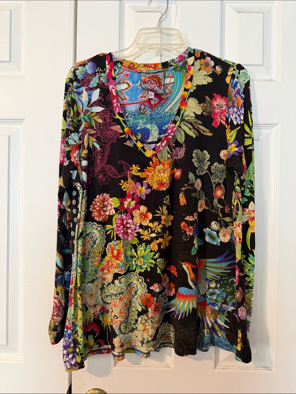 Johnny Was Black Multicolor Floral & Bird V-Neck Long Sleeve Bamboo Top